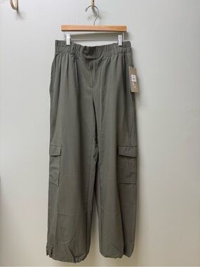 Avia olive track pant Small athletic cargo NWT